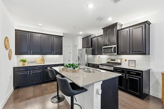 Building Photo - 982 Mikaela Dr