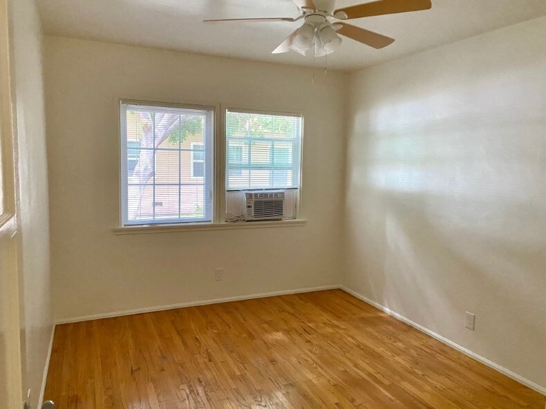 Building Photo - 11641 Magnolia Blvd