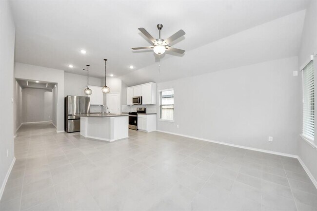 Building Photo - 20731 Sunseed Dr