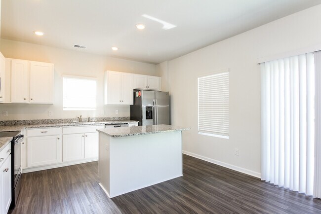 Building Photo - Charming 3 Bedroom Home in Wilmington