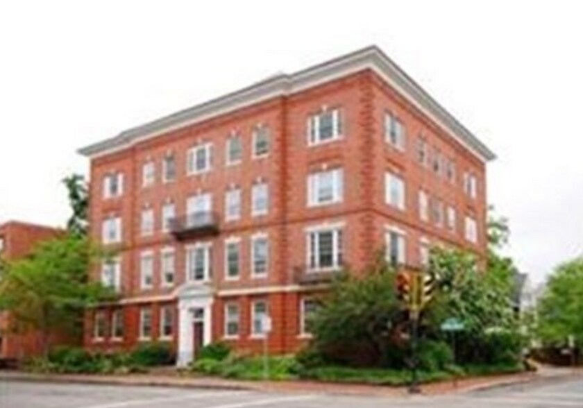 Building Photo - 371 Harvard St