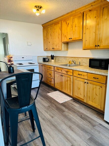 Kitchen - 315 W Halliday St