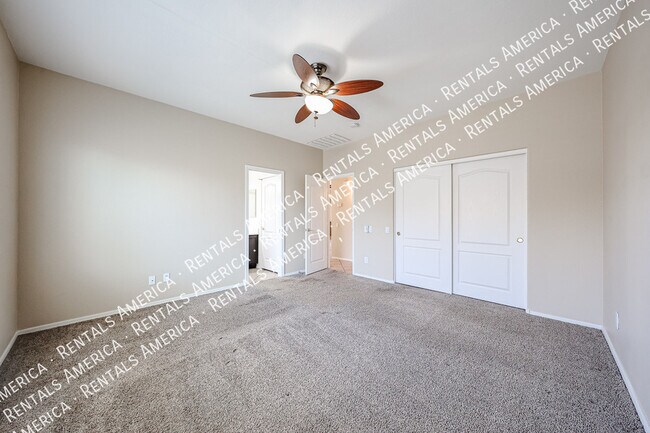 Building Photo - 869 E Waterview Pl