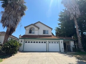 Building Photo - 5017 Toyon Way