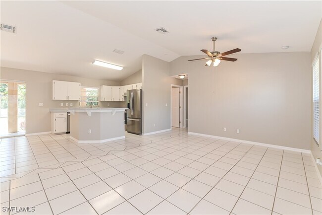 Building Photo - 610 SW 27th St