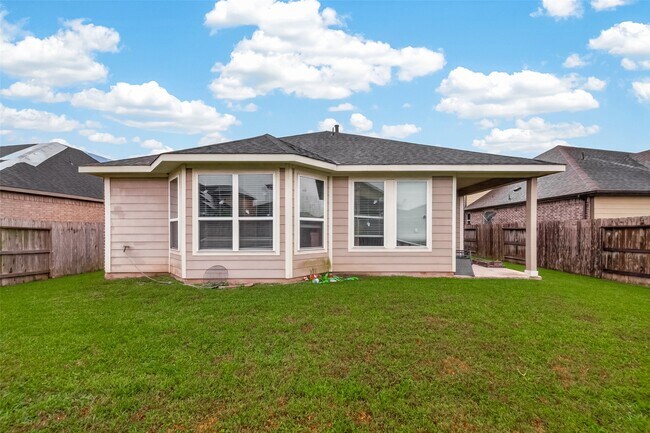 Building Photo - 2209 Hidden Meadow Ln