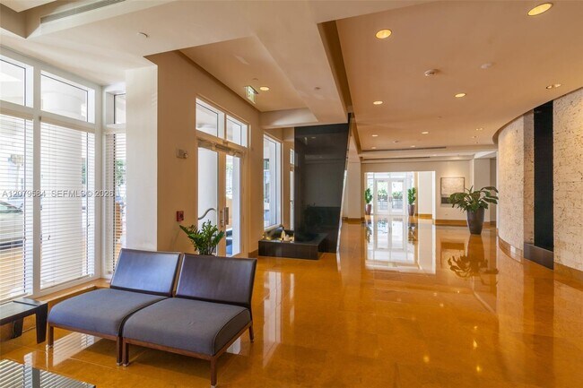 Building Photo - 801 Brickell Key Blvd