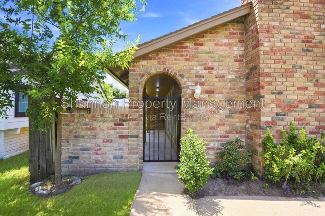 Building Photo - 6215 Autumn Arbor Dr