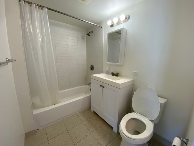 Building Photo - For Rent - [Pacifica] 1009 Kapiolani Blvd ...