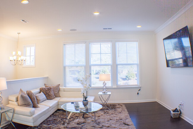 Building Photo - Sleeps 9 | Modern Upscale Ballantyne Gem