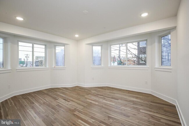 Building Photo - 2088 E Cumberland St