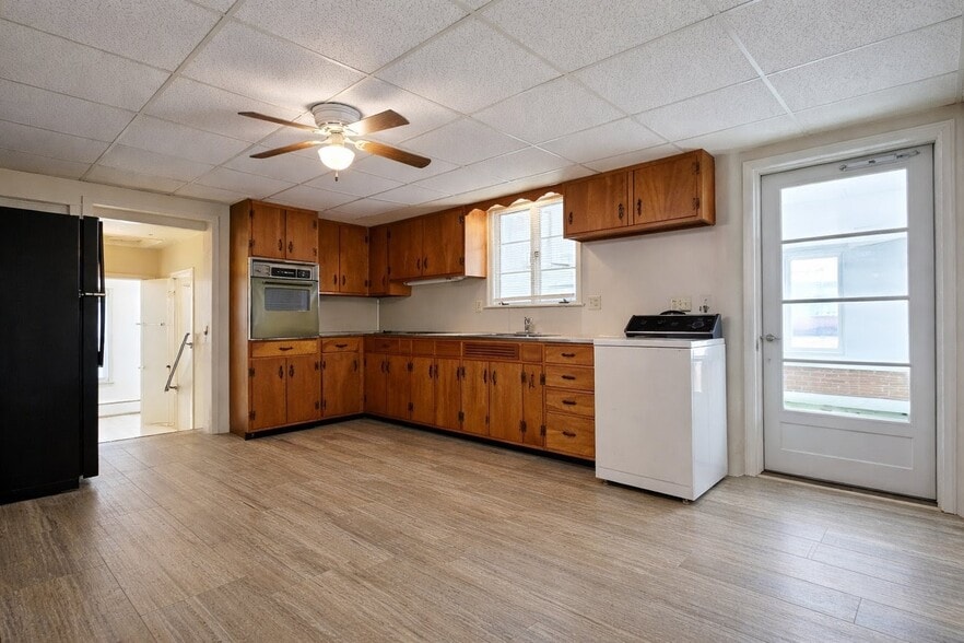 Building Photo - 815 Academy Heights Ave