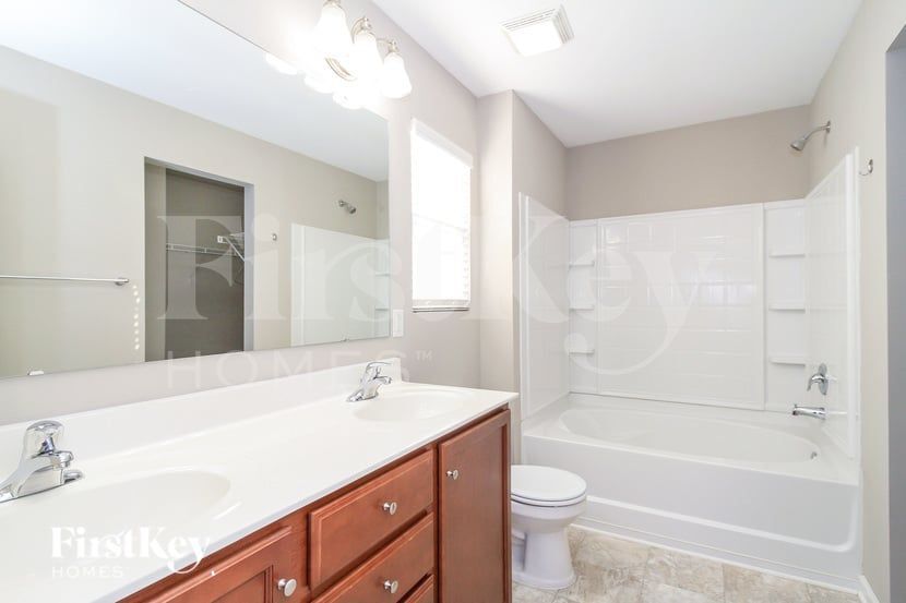 Building Photo - 2456 Autumn Mist Dr