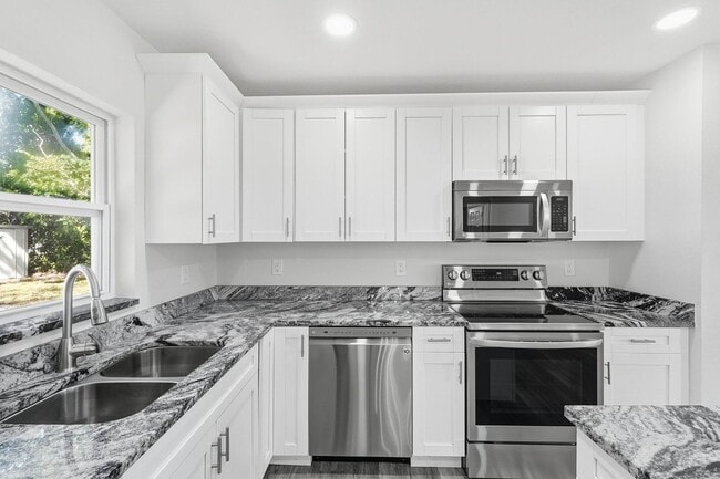 Building Photo - Section 8 Accepted! Beautiful Home in Largo - Spacious Backyard and Move-in ready! 3bed|2bath