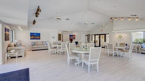 Building Photo - 402 Sea Oats Dr