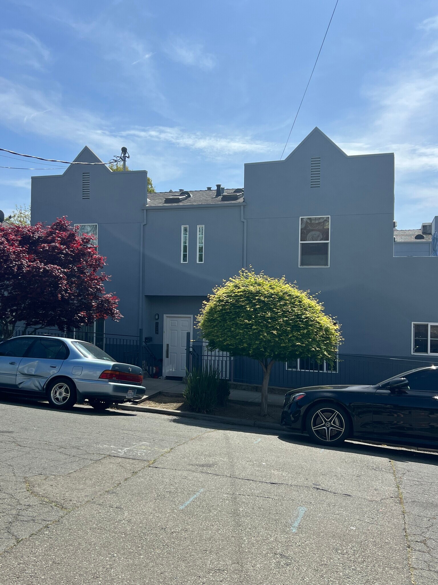 Building Photo - 137 Santa Fe Ave