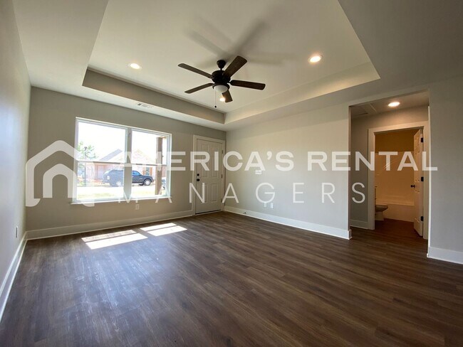 Building Photo - 6228 Burbank Crossing Loop