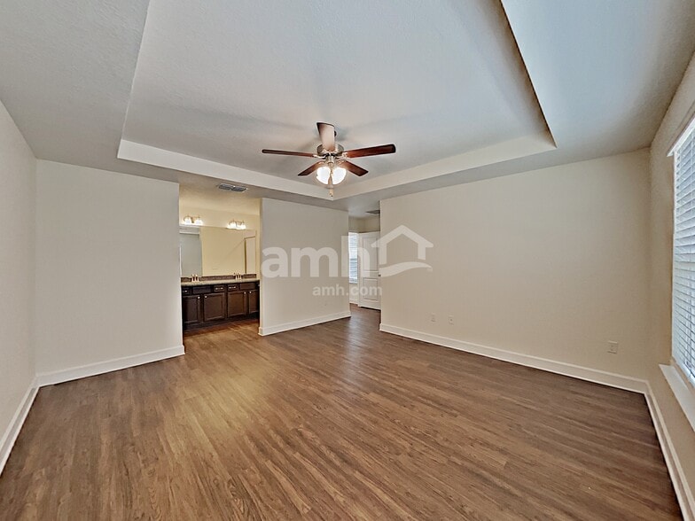 Building Photo - 8559 Highfield Ave