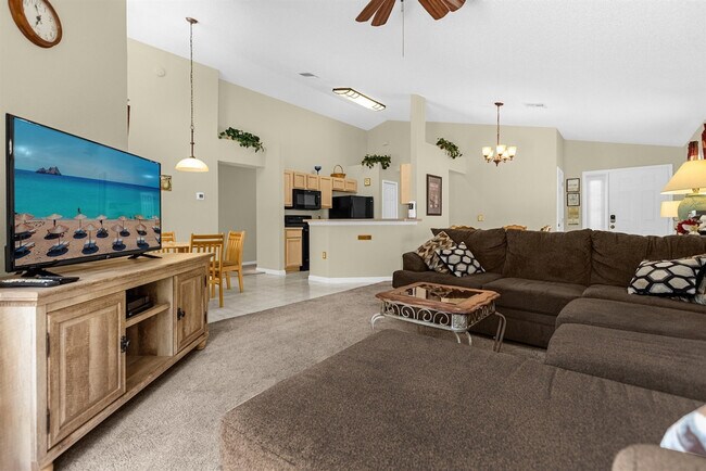 Primary Photo - 1061 Lake Berkley Dr