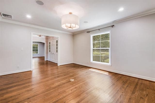 Building Photo - 6307 Deloache Ave