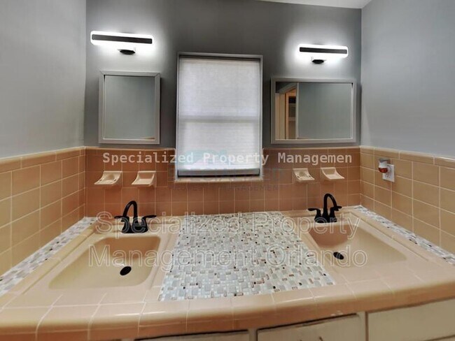 Building Photo - 1250 Henry Balch Dr