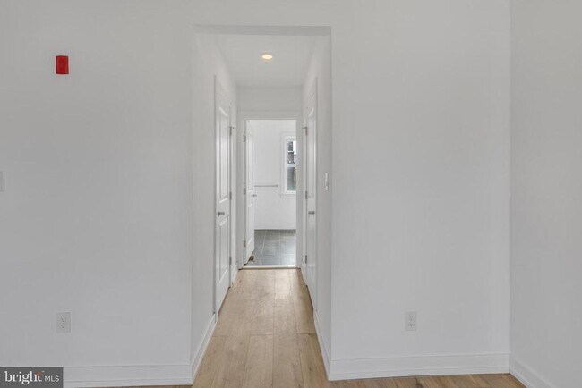 Building Photo - 2313 Frankford Ave