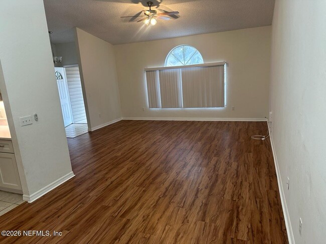 Building Photo - 23 Winding Woods Trail