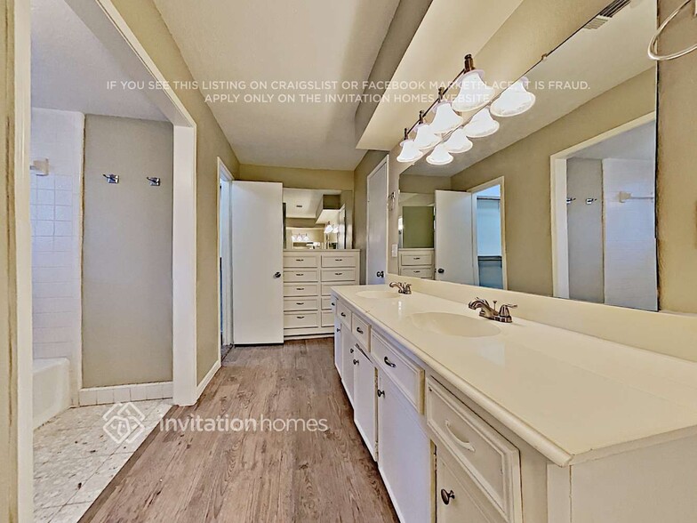 Building Photo - 3802 Highfalls Dr