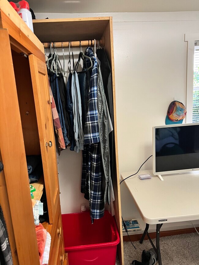 Building Photo - 1733 La Loma Ave