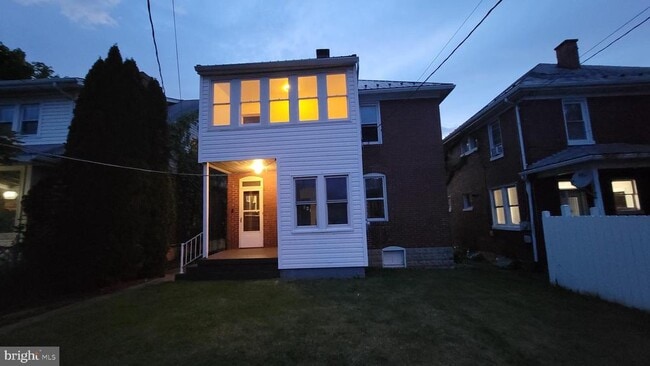 Building Photo - 632 Hill Top Dr