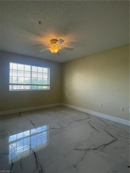Building Photo - 1205 Wildwood Lakes Blvd