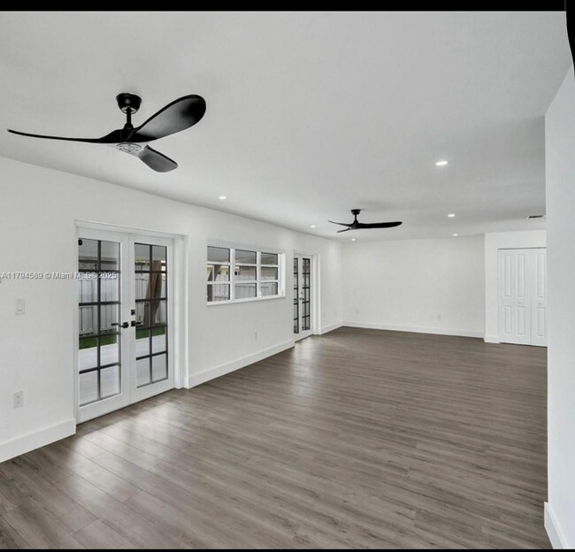 Building Photo - 11550 SW 80th Terrace