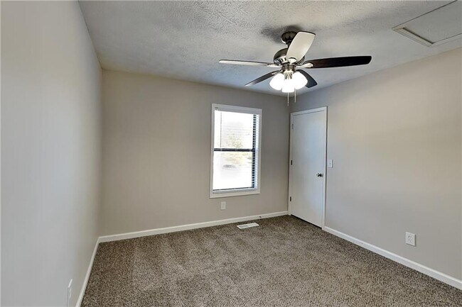 Building Photo - 2078 Arrowhead Trail