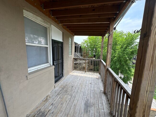 Building Photo - 6362 S Greenwood Ave