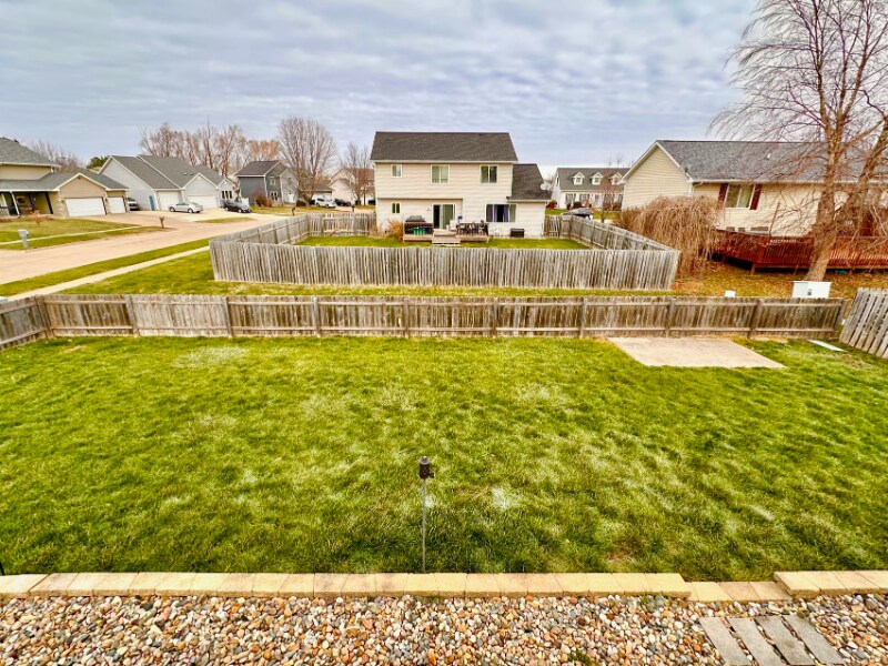 Building Photo - 505 SE Pleasant View Dr