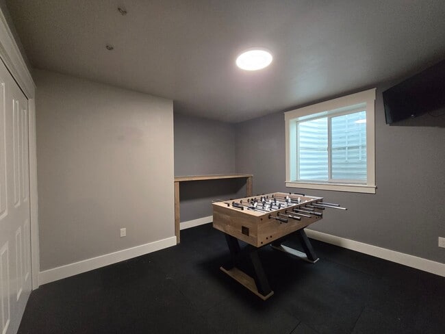 Building Photo - 4 bed 2 bath home in Josephine Crossing