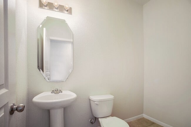 Building Photo - 19607 Whitehaven Mdw Trl