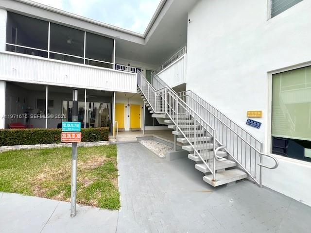 Building Photo - 9490 E Bay Harbor Dr