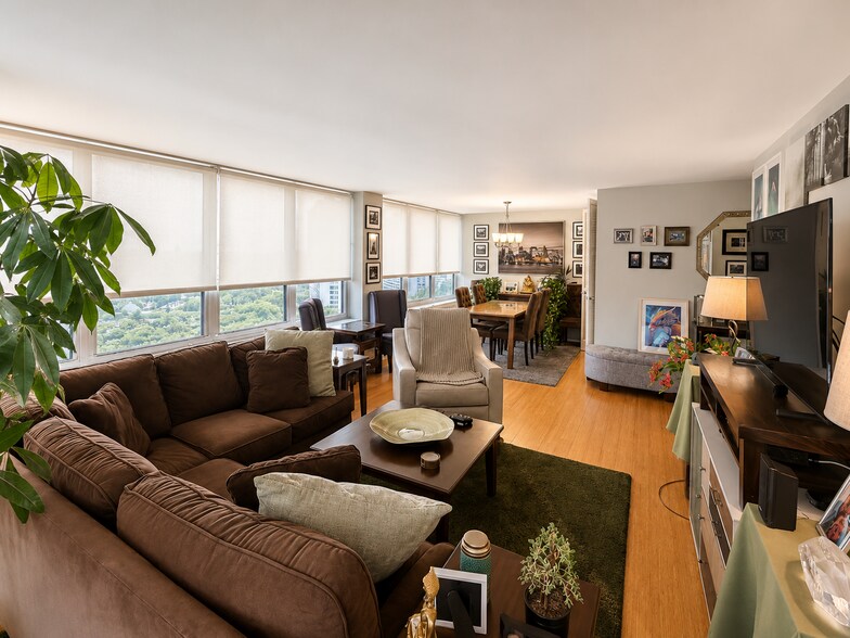 Building Photo - 4800 S Chicago Beach Dr