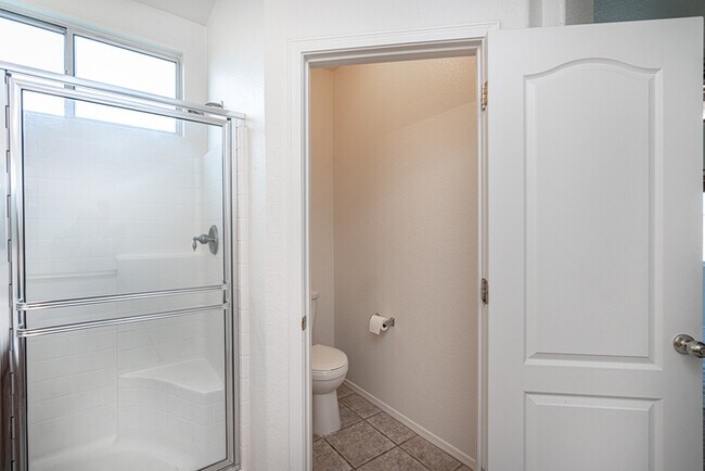 Building Photo - Great Single Level Peoria Home