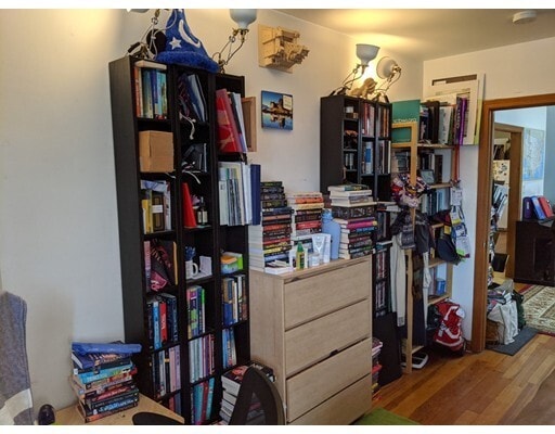 Building Photo - 48 Litchfield St