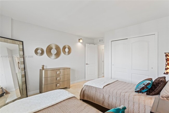 Building Photo - 1901 N Ocean Blvd