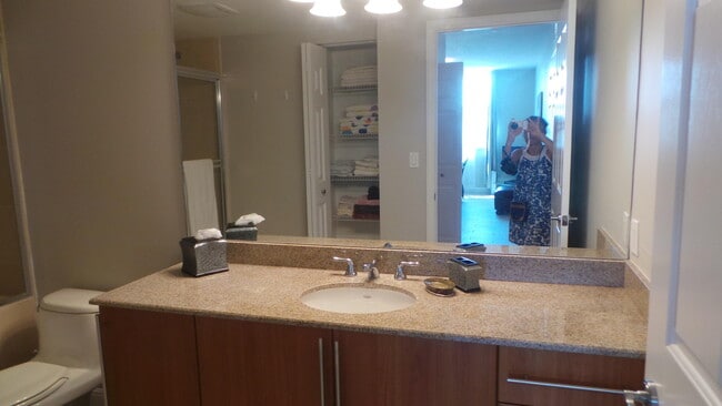 Building Photo - 610 Clematis St