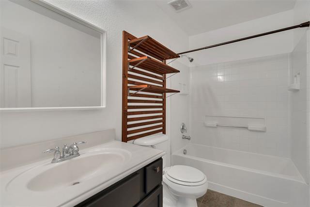 Building Photo - 5904 Mariposa Dr