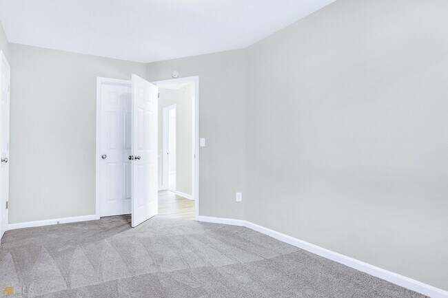 Building Photo - 2991 Brooks Dr