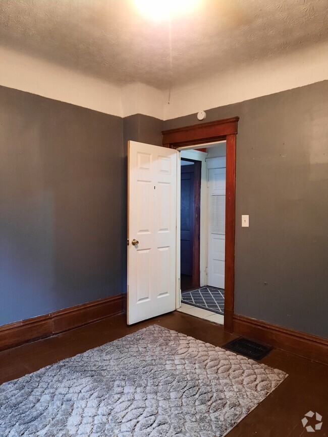 suite#1 -bedroom - 249 8th St