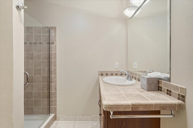 Building Photo - 339 SE 146th Ave