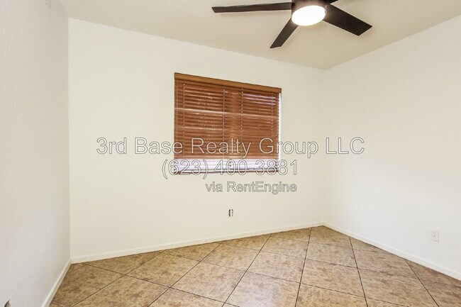 Building Photo - 13829 W Rovey Ave