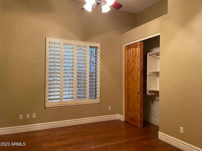 Building Photo - 1708 W Yosemite Pl