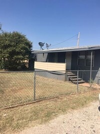 Building Photo - 140 Apache Rd